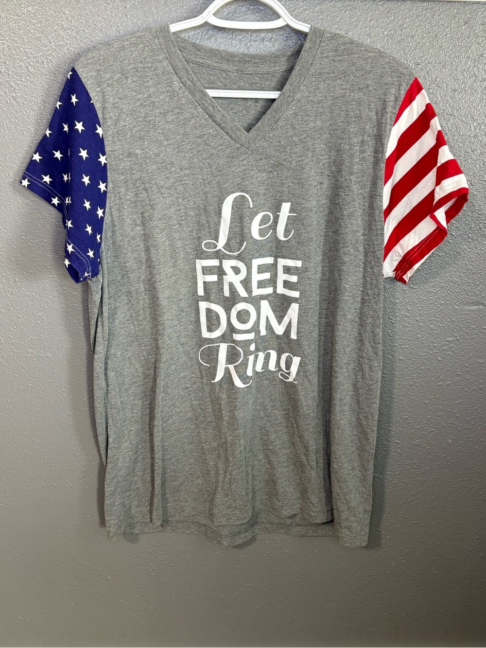 Patriotic 'Let Freedom Ring' Graphic T-Shirt no size (LG) (SKU 233)